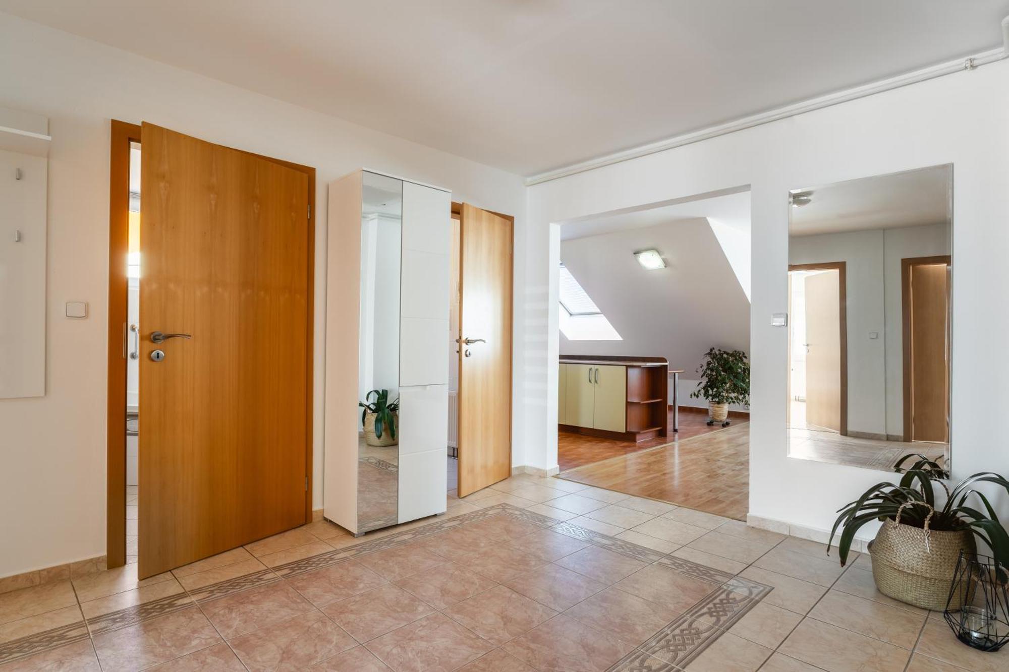 Apartmany Fryda Лугачовице Экстерьер фото